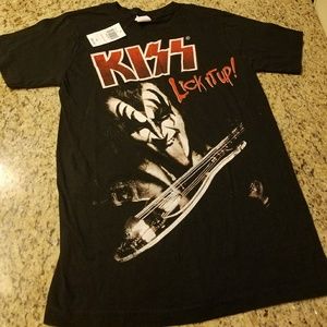 Kiss Tee! 👅